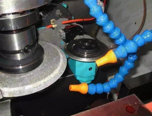 數(shù)控成形磨齒機砂輪修整技術